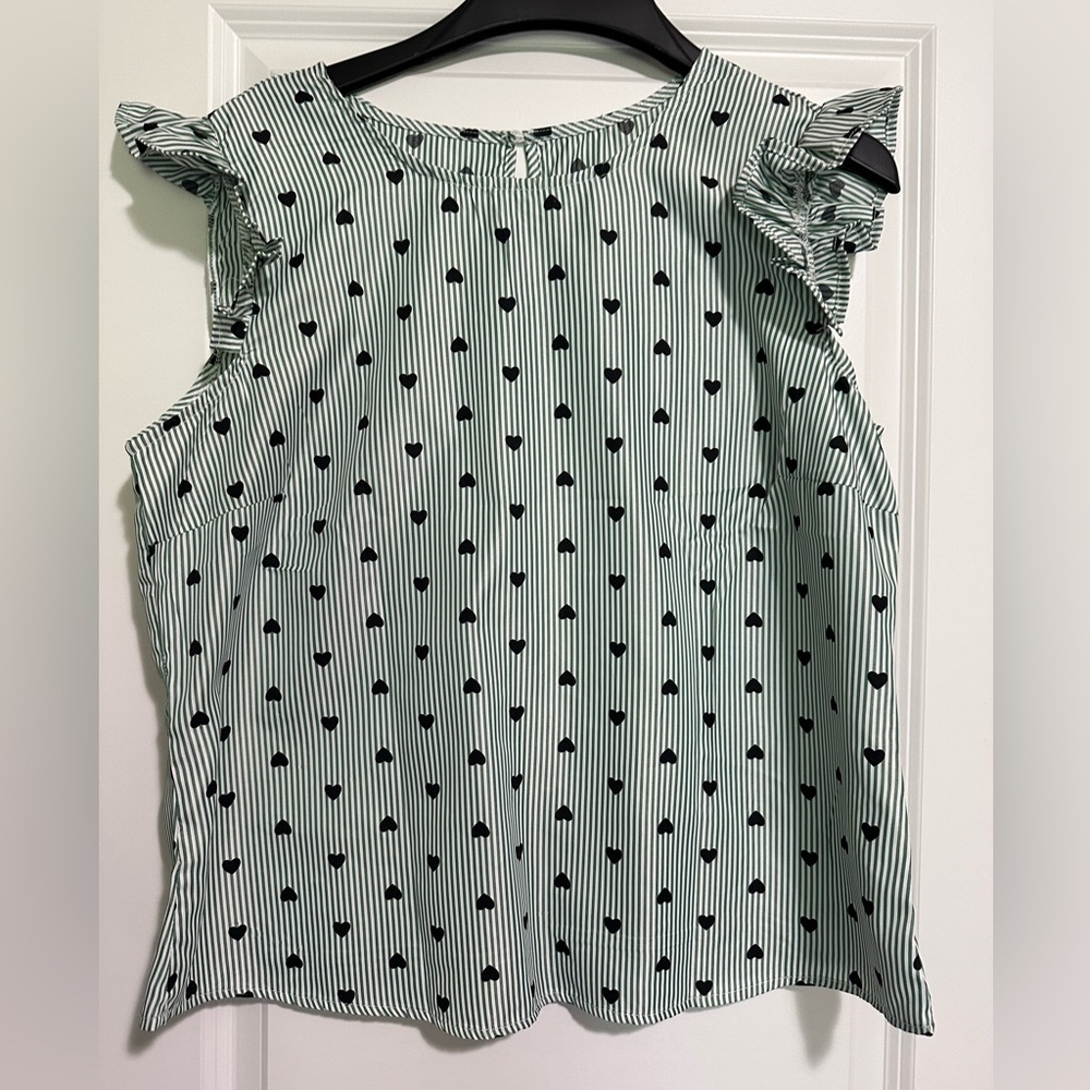 Women’s Flutter sleeve blouse